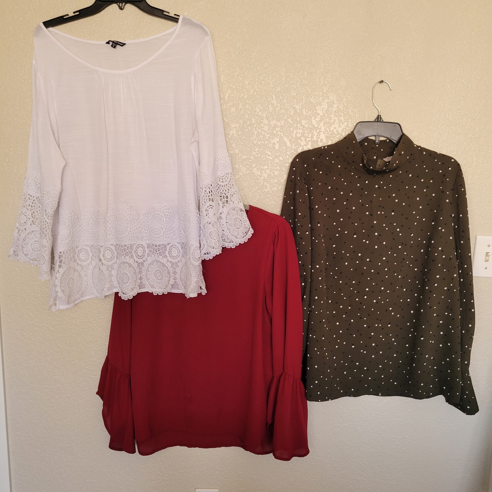 Unique Spectrum Red Gray Ruffled 3/4 Sleeve Blouse